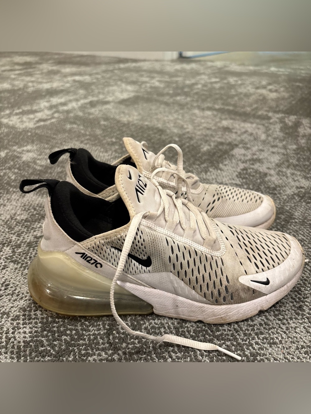 Nike Air Max 270 White Black Athletic Running Shoes Womens U.S. 9